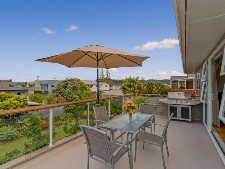 Hosts On The Coast View To Mercury Whitianga Esterno foto